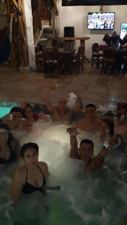 מונטניטה Weekendhostal מראה חיצוני תמונה