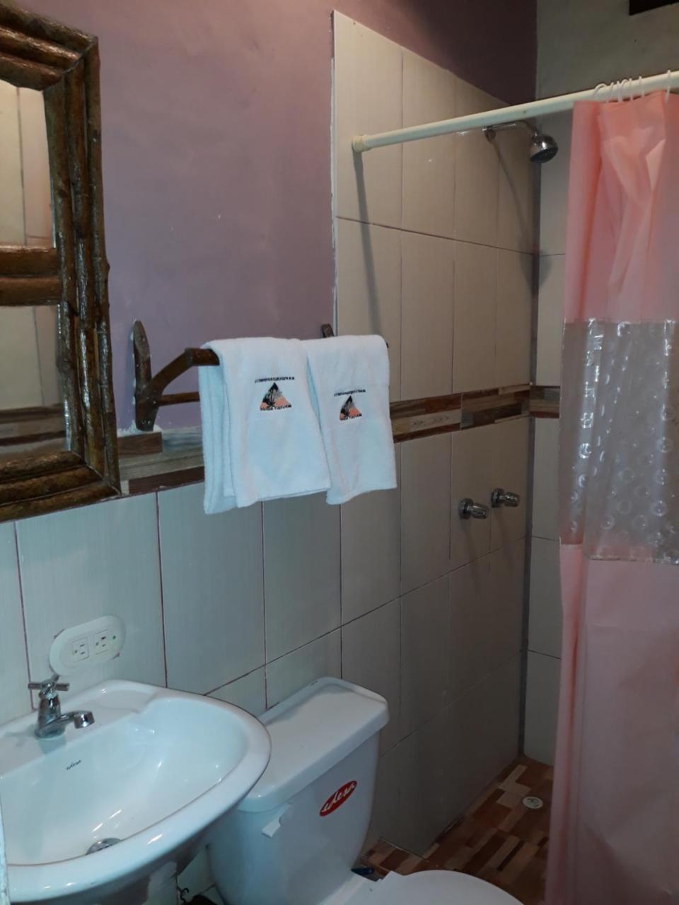 מונטניטה Weekendhostal מראה חיצוני תמונה