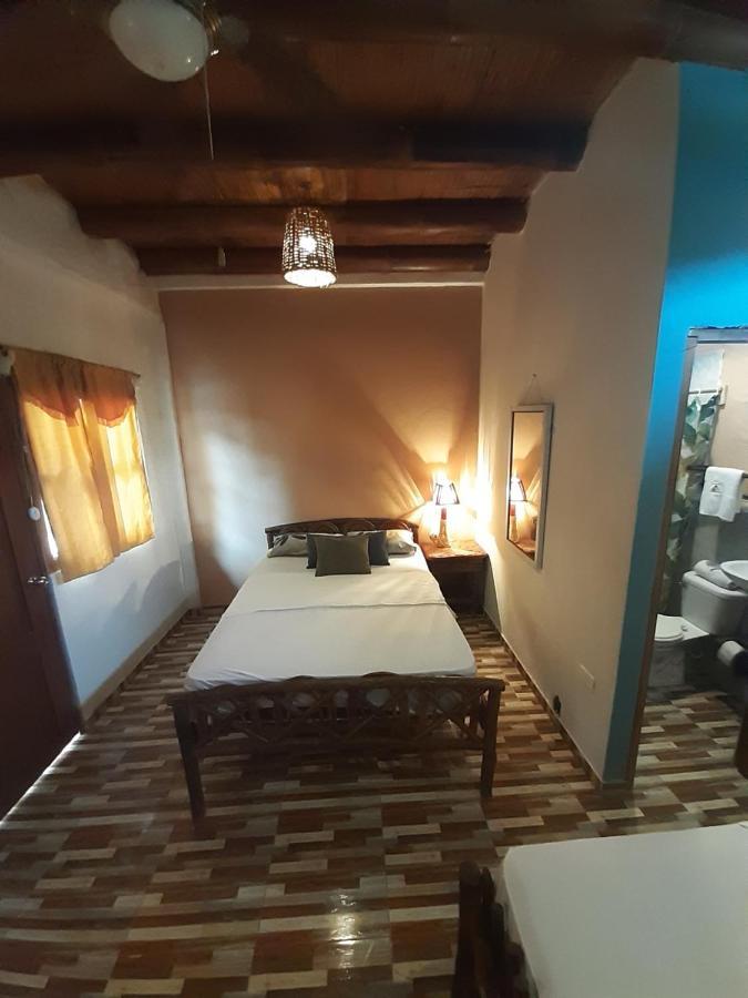 מונטניטה Weekendhostal מראה חיצוני תמונה