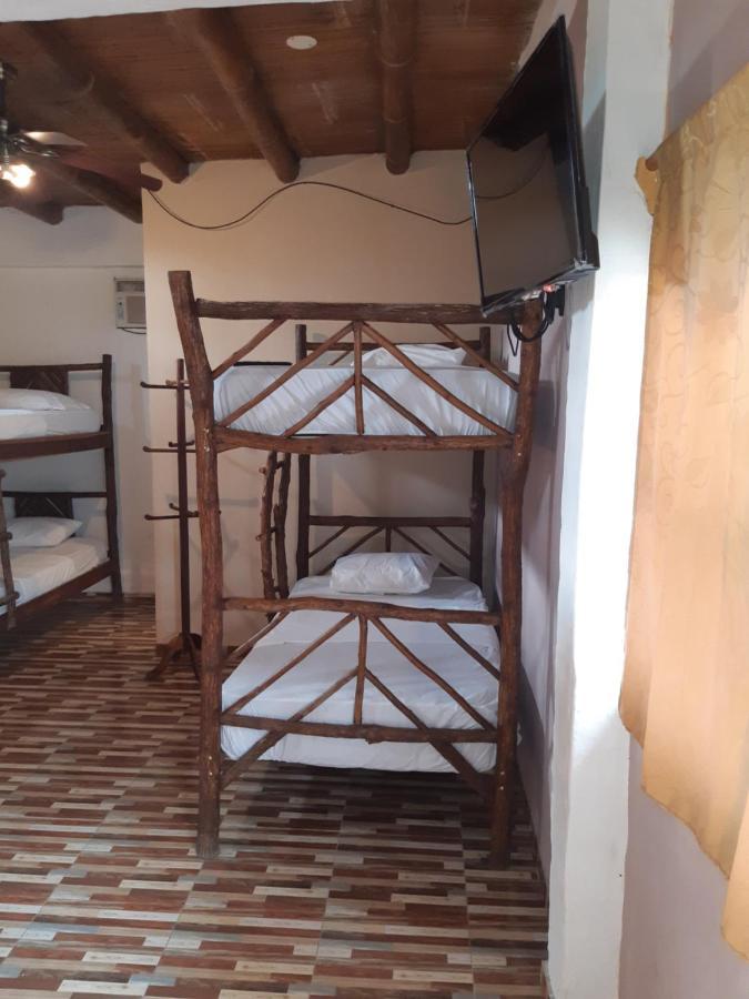 מונטניטה Weekendhostal מראה חיצוני תמונה