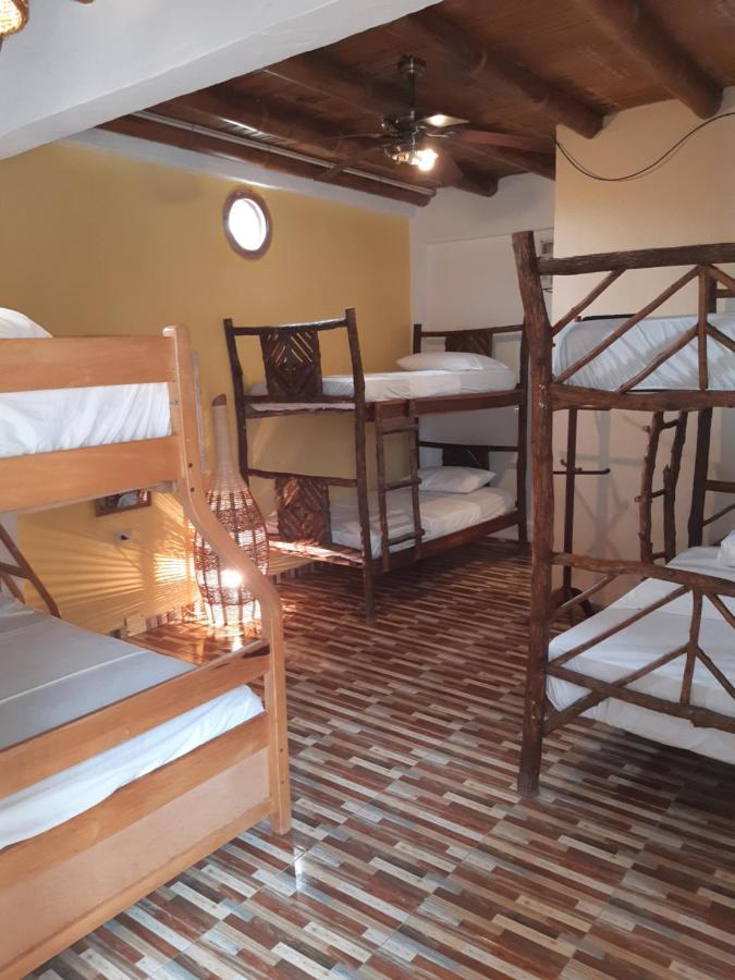 מונטניטה Weekendhostal מראה חיצוני תמונה