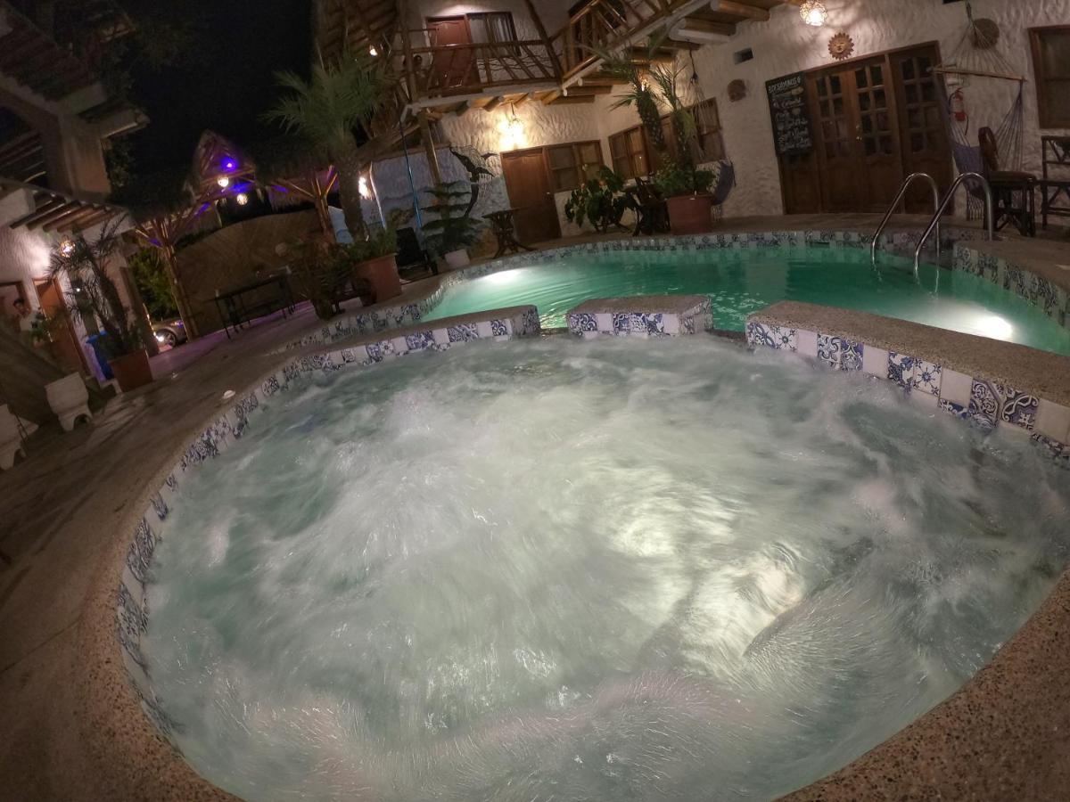 מונטניטה Weekendhostal מראה חיצוני תמונה